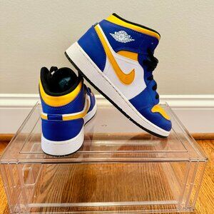 Boys Air Jordan 1 Mid Shoes Size 5